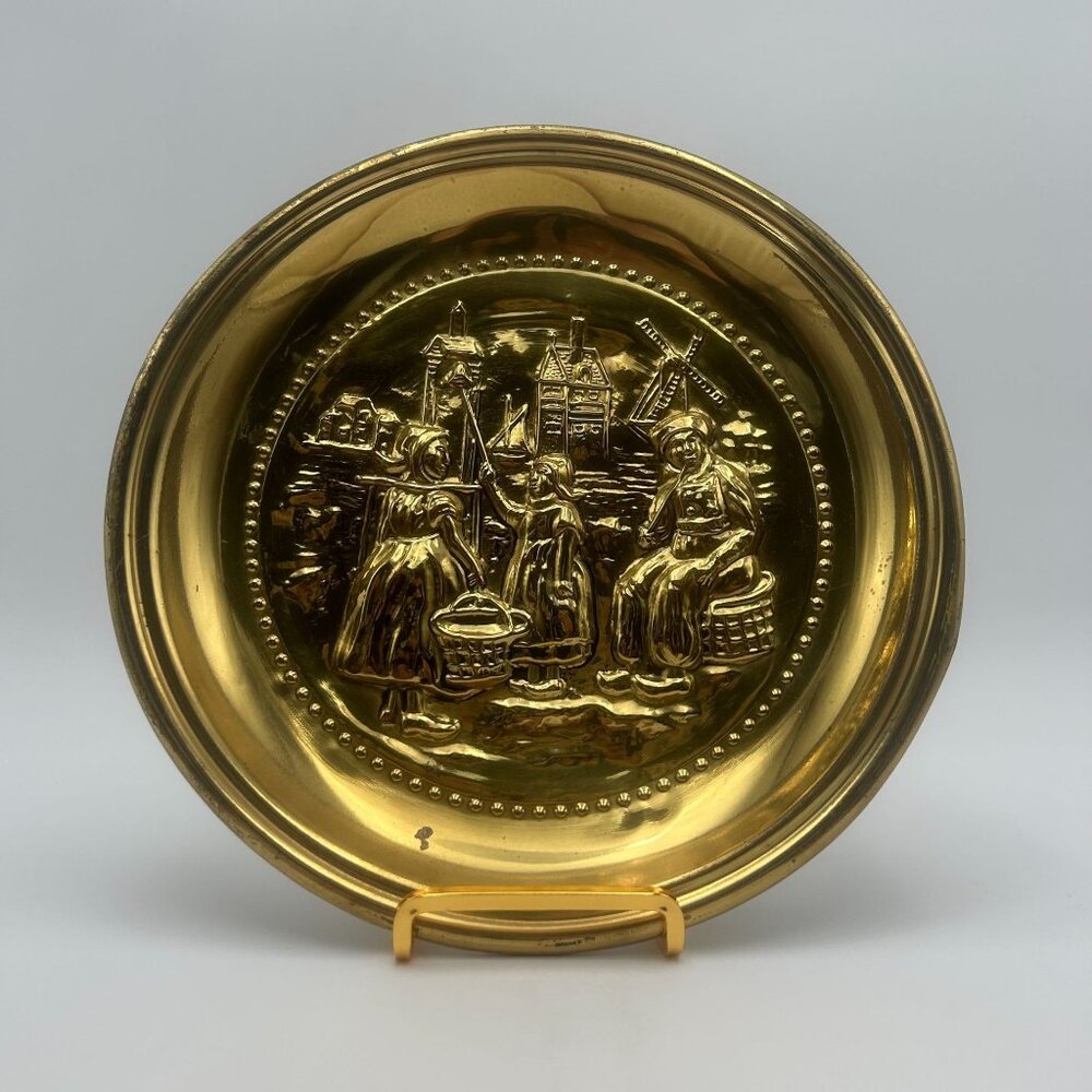 Vintage Brass Wall Plate Dutch Scene & Easel Stand Peerage Art Décor Cottagecore